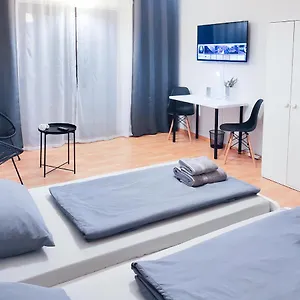 Alfa Mitte 2 City-lage Berliner Platz Balkon Netflix Kueche Wm L 2br 5 Beds 6 People L Fully Equipped Kitchen & Bathroom , Stuttgart Germany